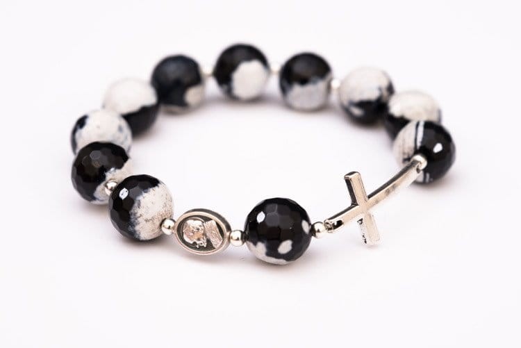 5cf668c5418589f996a6eeacdff501dd